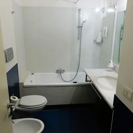 Correra 241 Lifestyle 3* Νάπολη