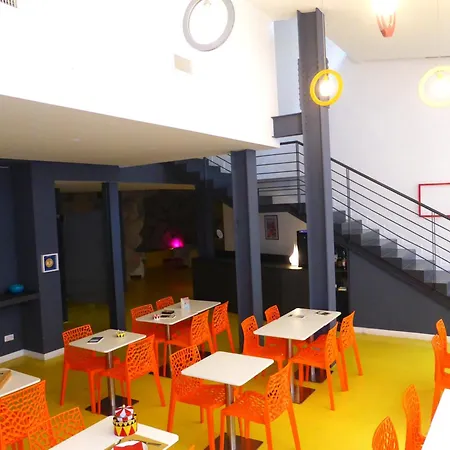 Correra 241 Lifestyle